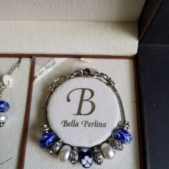 Bella Perlina Blue and Silver Jewelry Set - Picture 2 of 4